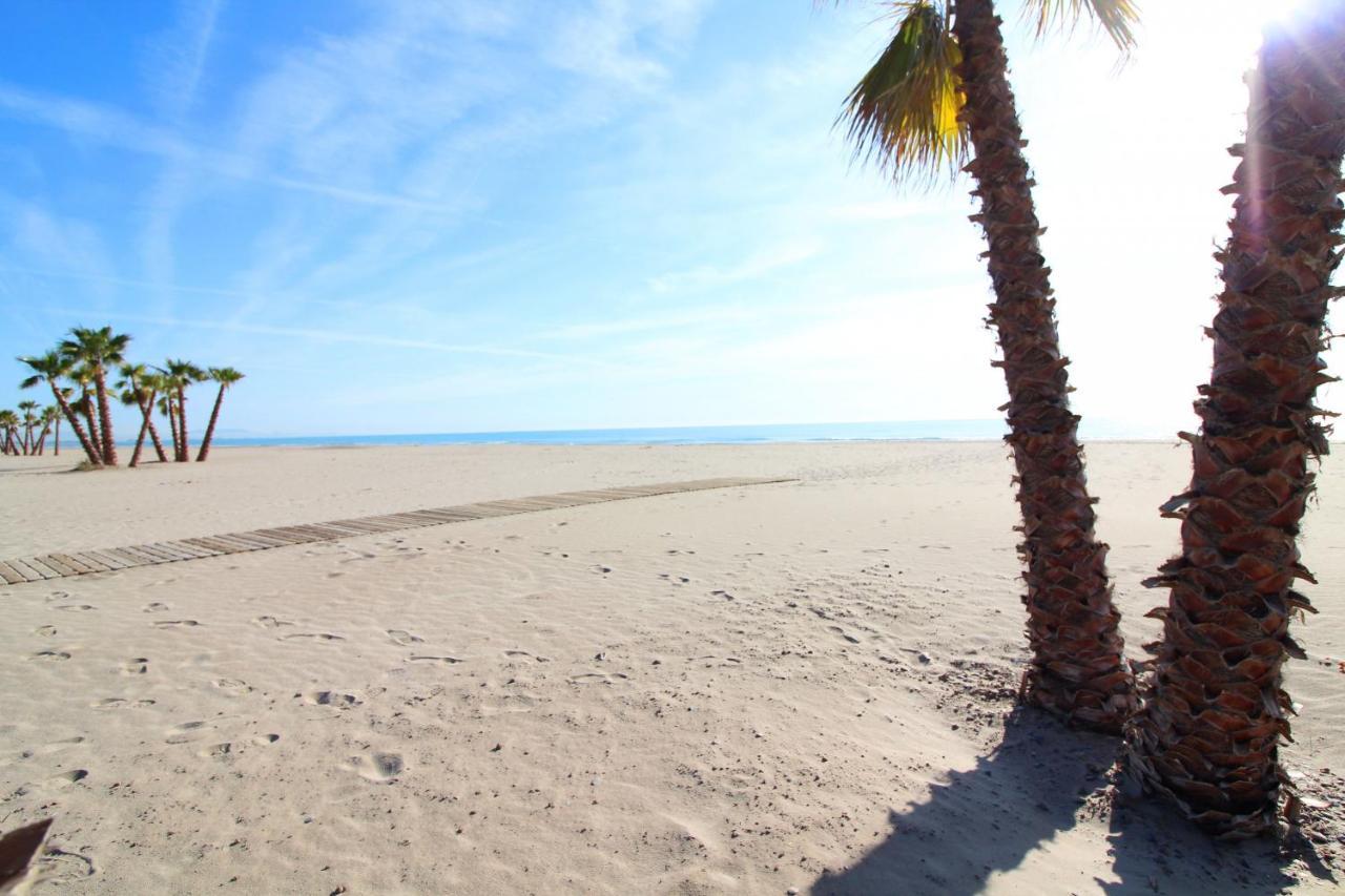 Global Properties, Apartamento Cerca Del Mar En Canet كانيت ذي بيرينغير المظهر الخارجي الصورة
