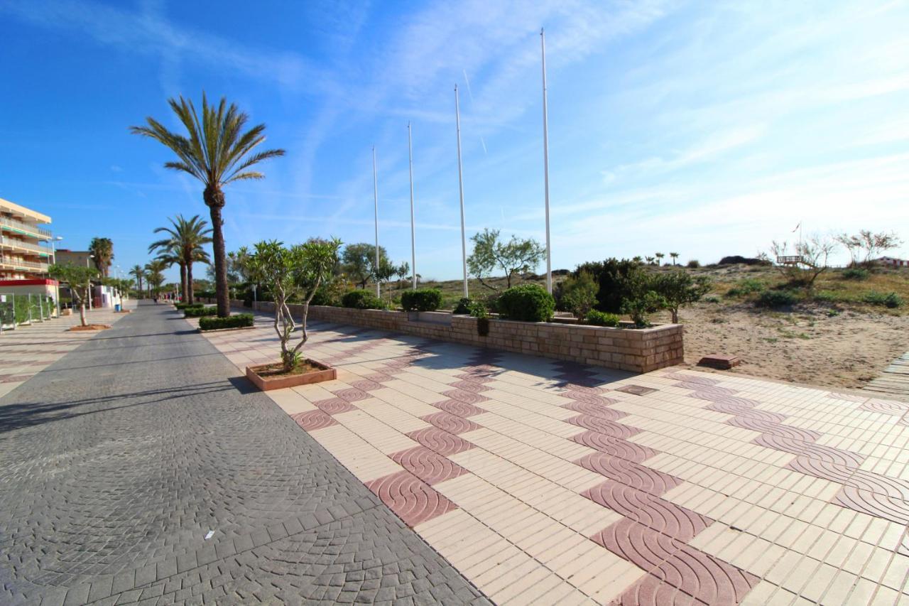 Global Properties, Apartamento Cerca Del Mar En Canet كانيت ذي بيرينغير المظهر الخارجي الصورة
