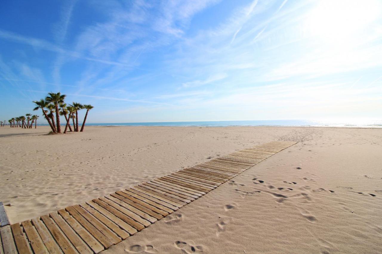 Global Properties, Apartamento Cerca Del Mar En Canet كانيت ذي بيرينغير المظهر الخارجي الصورة